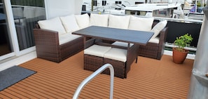 2nd Level Deck Seating