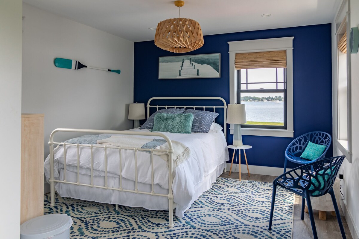 Harbor View Landing,  Mystic CT – The Cove Waterfront Cottage