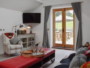 Living area | Black Lion Folly, Mold