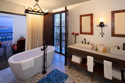 Four Bedroom Vista Penthouse Suite - VISTA ENCANTADA RESORT, SPA & RESIDENCES - Breakfast Included