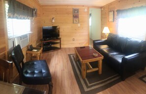 Cable TV and WiFi provided. 