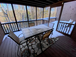 Main level patio for outdoor dining