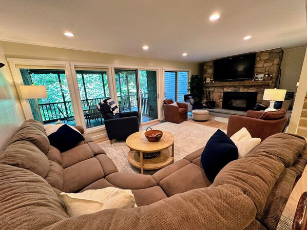 Step into luxury just steps from the slopes! This newly renovated townhome offers the perfect balance of convenience and comfort.