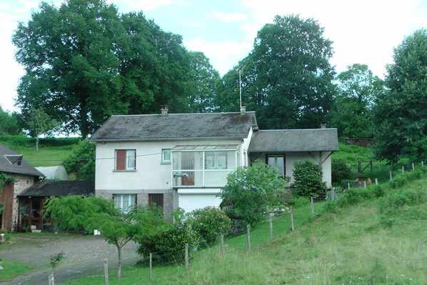 La partie supérieure de la maison est dédiée à la location