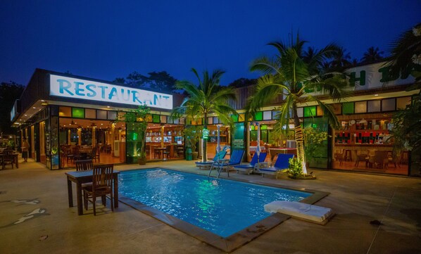Poolbar