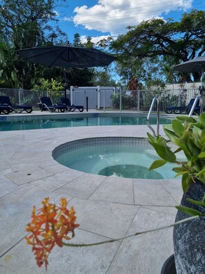 Utomhuspool
