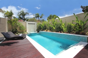 Utomhuspool