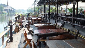 Food court