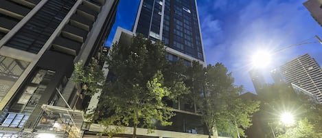 Façade de lâhĂ©bergement - soirĂ©e/nuit
