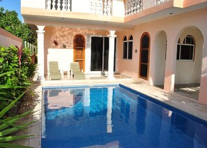 Private pool