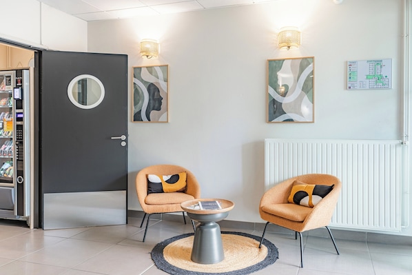 Sittområde i lobbyn