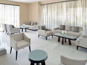 Sala de estar en el lobby
