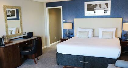 Sandbanks Hotel