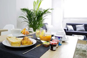 Buffet de pequeno-almoço