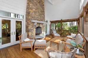 Screened in Porch