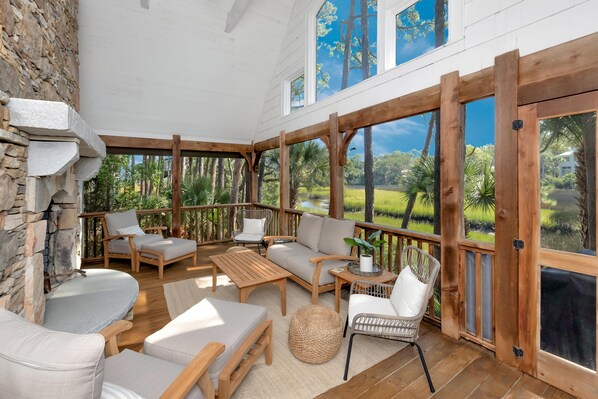 Screened in Porch