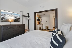 Flat Screen SmartTV on the wall