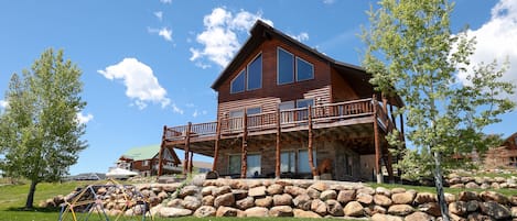 Raspberry Bear Lake Lodge