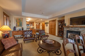 Room, Indoors, Living Room, Furniture, Couch