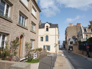 Quartier, Propriété, Zone Résidentielle, Ville, Bâtiment, Maison, Rue, Établissements Humains, Immobilier, Domicile