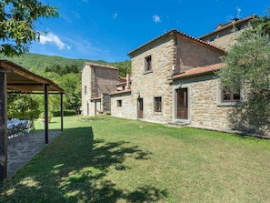 Plante, Ciel, Nuage, Bâtiment, Fenêtre, Arbre, Lot Terre, Architecture, Maison, Végétation