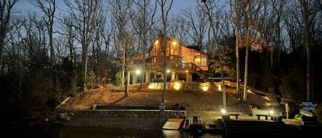 Completely renvovated backyard. Concrete patios & steps, pebble beach & hottub. 