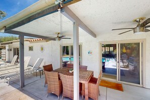 Outdoor dining