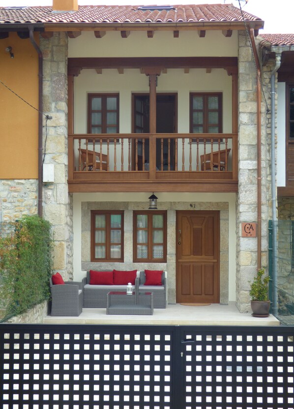 Exterior detail