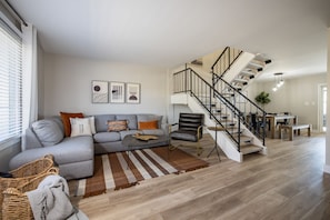 Open, bright and spacious floor plan
