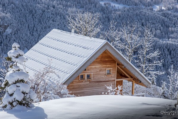 La Caoumina, le T3 est le  RdC de ce chalet.