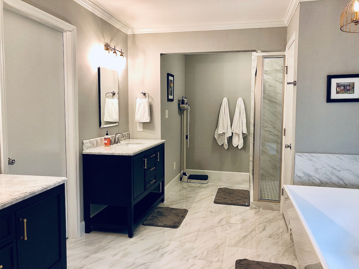Modern Retro Ranch in Historic Summerville!