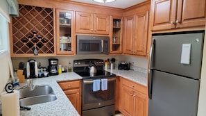 Upgraded, fully stocked kitchen