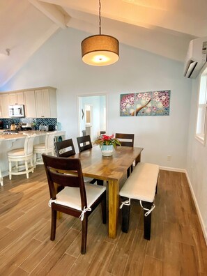 Dining Area and Kitchen Bar