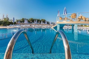 Serene pool