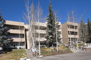 SunVail-A14-Web_01