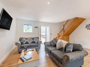 Open plan living space | Y Stabl - Vale of Llangollen Farm Cottages, Trevor, near Llangollen