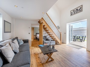 Open plan living space | Ty Godro - Vale of Llangollen Farm Cottages, Trevor, near Llangollen