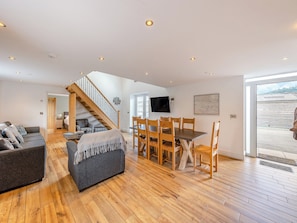 Open plan living space | Ty Godro - Vale of Llangollen Farm Cottages, Trevor, near Llangollen