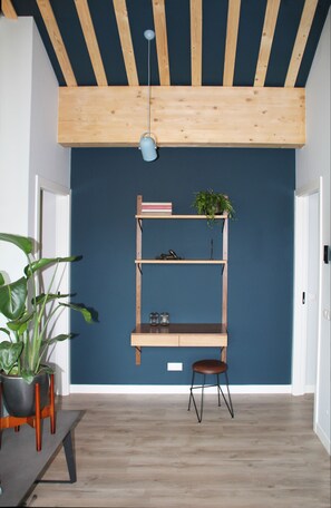 writing table