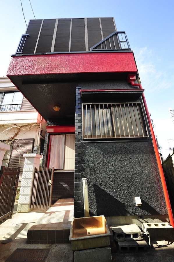 施設の正面