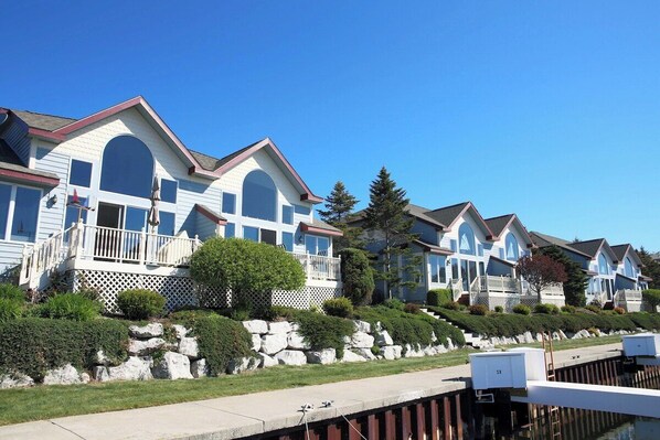 Welcome to Marina Place!