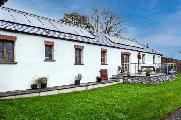 Orchard Cottage - Barn Conversion - Beavers Hill (14593)