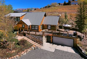 Whetstone Vista-Garage and Large Driveway