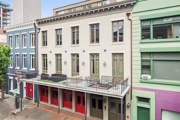 Exterior of building Le Fabricant