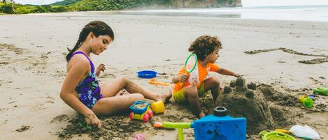 Área de juegos infantiles al aire libre