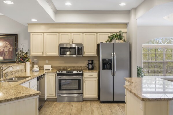 Modern Kitchen and Appliances
