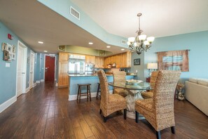 Caribe Resort B511 Dining Room