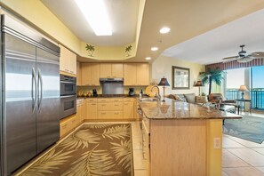 Caribe Resort B608 Kitchen Area