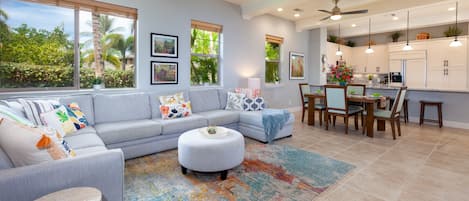 Bright and beautiful open-concept in Kulalani