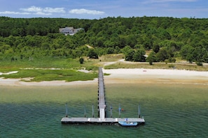 Your own piece of paradise on Buzzards Bay with access to private beach and dock